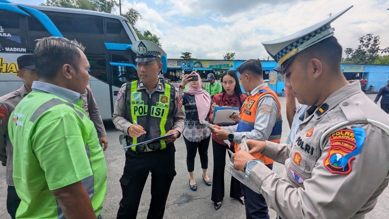 Minimalisasi Lakalantas, Satlantas Polres Madiun Periksa Armada Bus