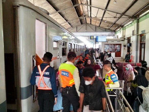 H-6 Lebaran, Pemudik Mulai Memadati Stasiun di Wilayah KAI Daop Madiun