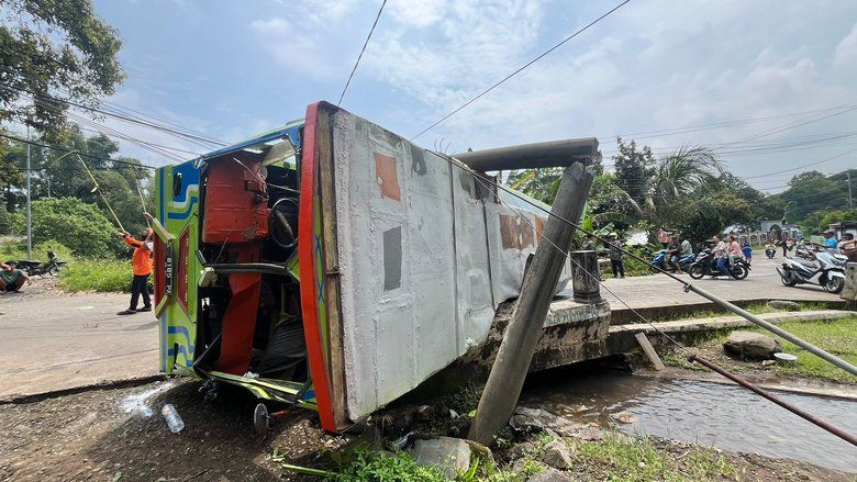 Tragedi Unjung-unjung di Mojokerto, Kereta Kelinci Terguling dan Satu Meninggal Dunia