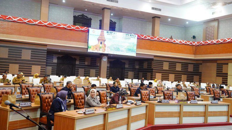 Rapat Paripurna DPRD Mojokerto Tetapkan Arah Baru Pajak dan Retribusi Daerah