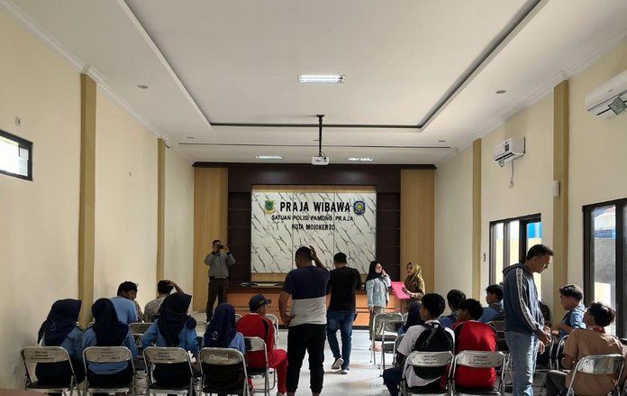 Nongkrong di Warung dan Kafe Saat Jam Sekolah, 16 Siswa Terjaring Razia