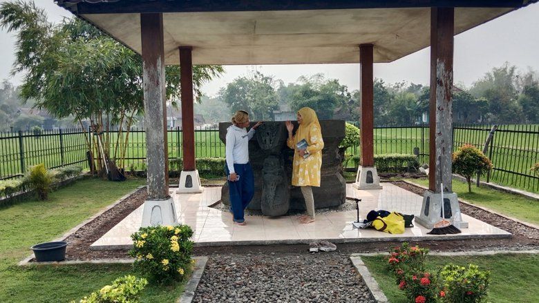 Jombang Miliki Yoni Gambar Terbesar di Indonesia dari Era Majapahit