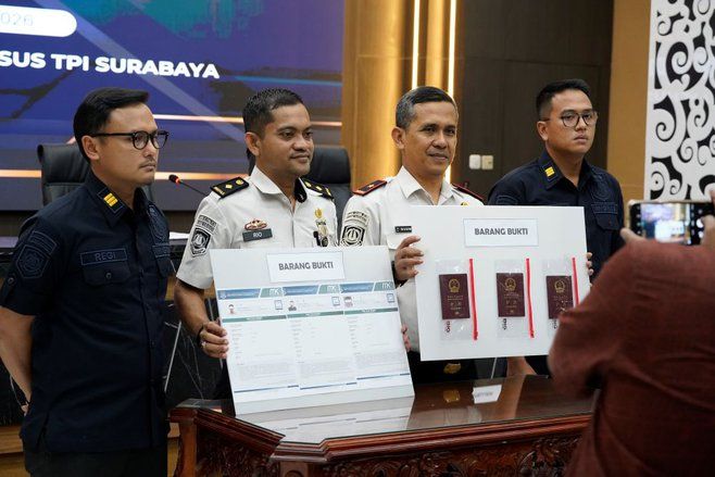 Imigrasi Surabaya Bakal Mendeportasi Tiga Warga RRC