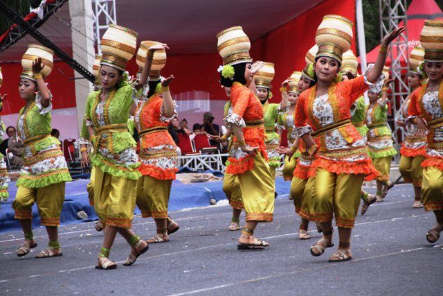 Spektakuler, Penampilan 2.000 Penari Pukau Pengunjung