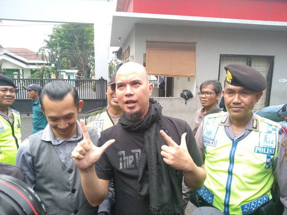 Di Rutan, Ahmad Dhani Olahraga Kecilkan Perut