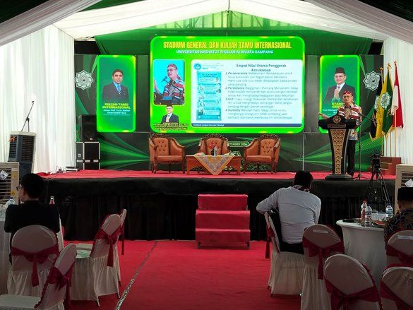 UNT Al-Muafa Sampang Gelar Kuliah Tamu Internasional, Bahas Strategi Hadapi Era AI