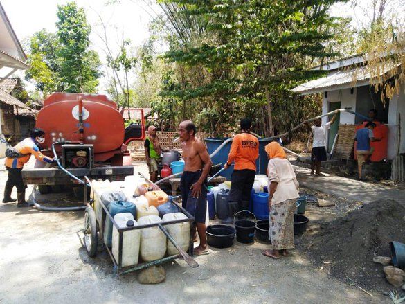 Di Tengah Pandemi, Tiga Desa di Situbondo Krisis Air Bersih