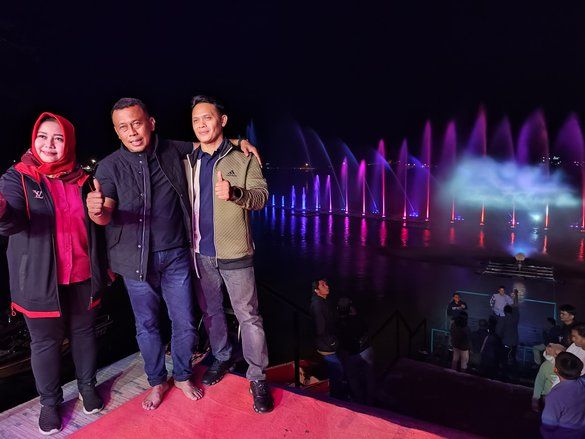 Air Mancur Menari di Telaga Ngebel Ponorogo Jadi Ikon Wisata Baru