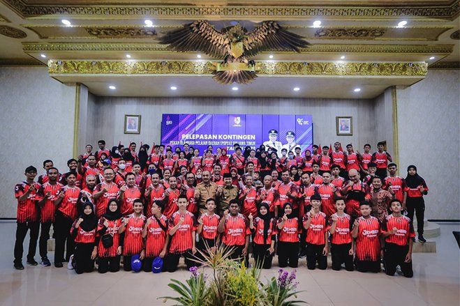 Berangkatkan 87 Atlet, Bupati Jember Karna Suwandi Targetkan 5 Besar di Popda