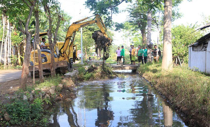 Antisipasi Banjir, Saluran Air Pakis di Kota Probolinggo Dilakukan Normalisasi