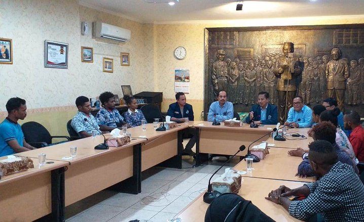 Rektor Unitomo Janjikan Keamanan Mahasiswa Papua