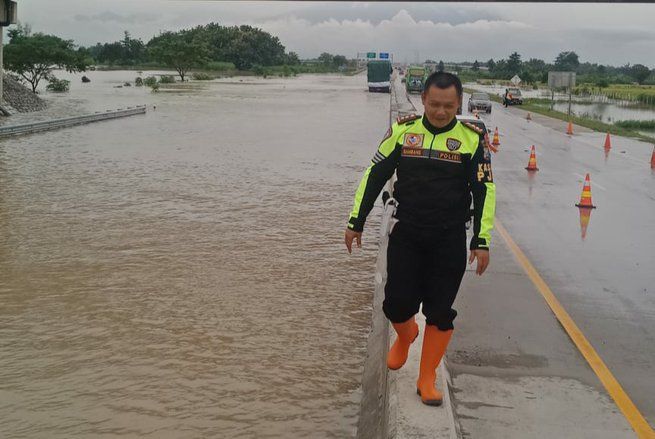 Jalan Tol Ngawi-Kertosono Mulai Dilalui Kendaraan&nbsp;