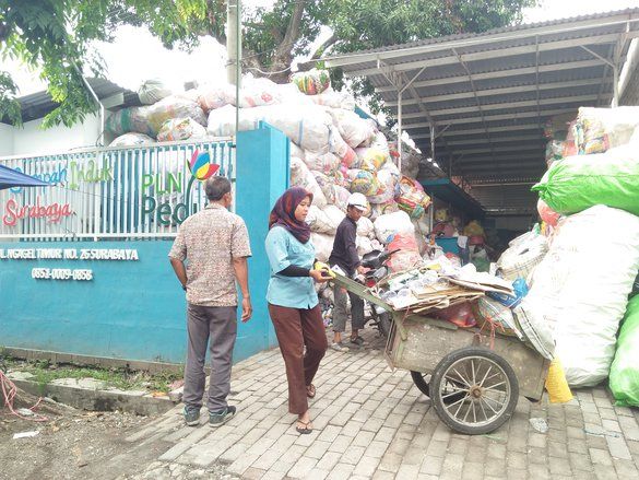 Supaya Warga Tidak Lagi Membuang Sampah di Sungai
