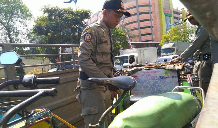 Dishub Surabaya Tertibkan Tujuh Bentor