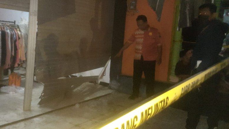 Toko Pakaian di Probolinggo Diteror Ledakan Bondet