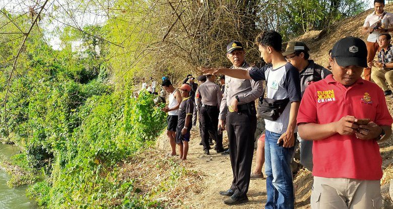 Warga Ponorogo Terseret Derasnya Arus Sungai Brantas di Blitar