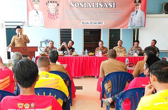 Rokok Ilegal Rugikan Negara, Bupati Gresik Ajak Masyarakat Perangi Peredaran Rokok Ilegal