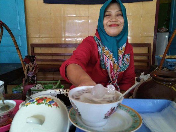 Mitos dan Segar Manis Dawet Jabung Ponorogo