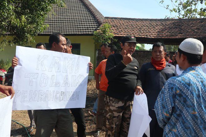 Warga dari Tiga Kelurahan di Ponorogo Tolak Pembangunan Gedung Sekolah