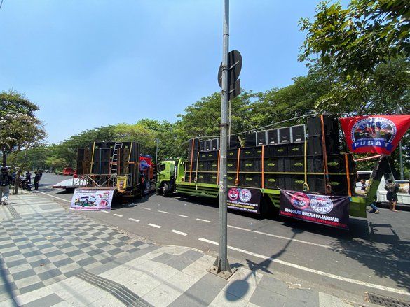 600 Truk ke Surabaya, Tuntut Kejelasan BBM Subsidi hingga Kemacetan Ketapang