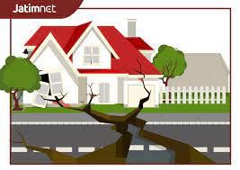 Segan Mengungsi di Rumah Saudara, Korban Bencana di Trenggalek Tinggal di Tenda