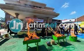 Pakaian Bekas Impor Senilai Rp 80 Miliar Segera Dimusnahkan 