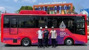 Kunjungan ke PT INKA, Wamen BUMN II : Bus Listrik Sudah Bagus