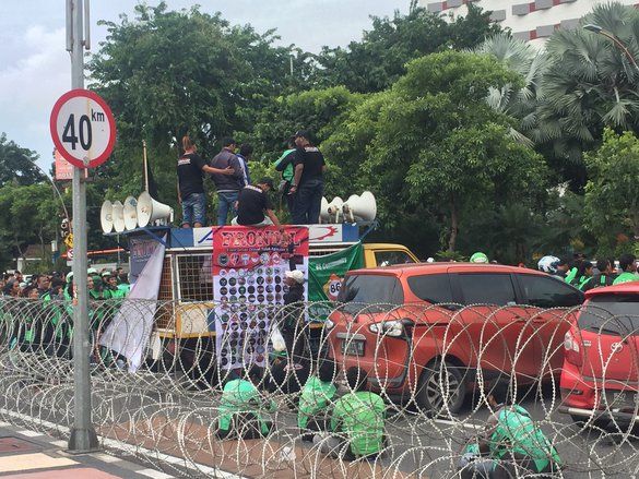 Aksi Pesanan Fiktif untuk Solidaritas Pengemudi Daring