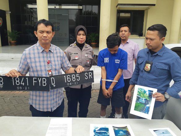 Embat Mobil Teman, Warga Banyu Urip Ditembak