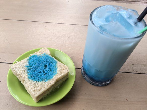 Kuliner Jadul Es Setrup Slamet Mojokerto, Nostalgia Minuman di Masa Kecil