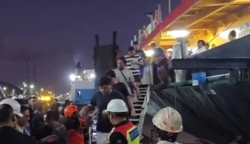 Pencarian Belum Usai, 234 Penumpang KMP Mutiara Sentosa 2 Berhasil Dievakuasi