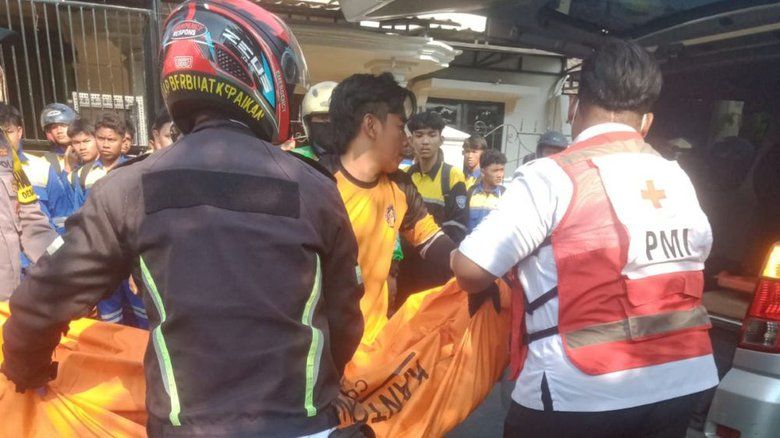 Adu Banteng Motor–Mobil di Kemlagi Mojokerto, Pelajar Meninggal
