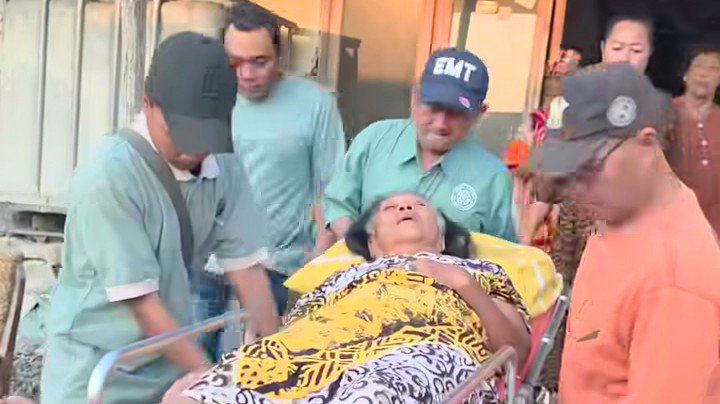 Sebatang Kara dan Stroke, Perempuan Sepuh di Mojokerto Dievakuasi ke Griya Lansia