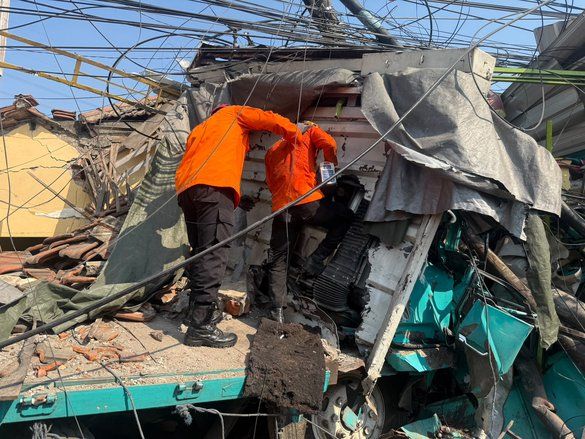 Tiga Jam Dievakuasi, Sopir Truk Korban Kecelakaan di Pasuruan Meninggal