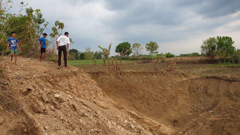 Rusak Sawah dan Jalan, Petani di Mojokerto Keluhkan Tambang Galian C
