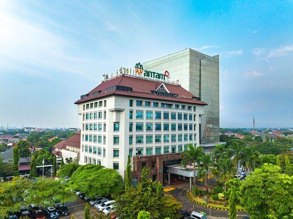Laba Antam Melonjak, Rupiah dan Saham Tertekan