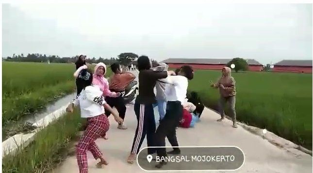 Beredar Video Perkelahian Sejumlah Remaja Putri, Diduga di Mojokerto
