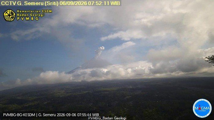 Semeru Erupsi 29 Kali, Warga Diminta Jauhi Zona Rawan