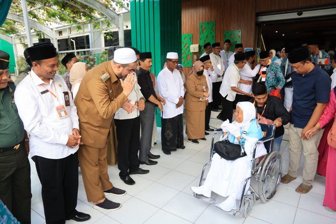167 JCH asal Kota Probolinggo Berangkat ke Tanah Suci