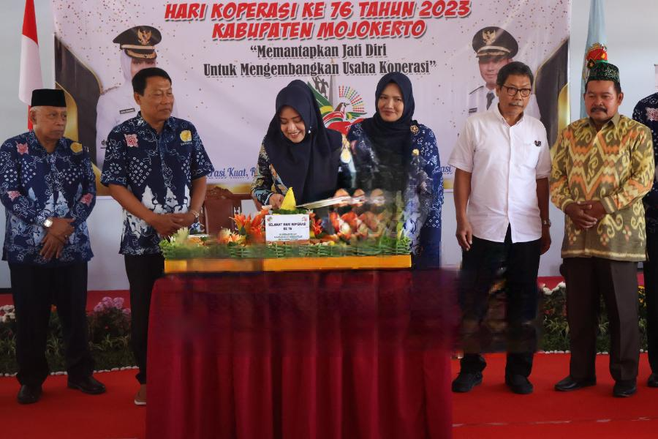 Peringatan HKI Ke 76, Bupati Ikfina Dorong Transformasi Gerakan Koperasi Ikuti Digitalisasi