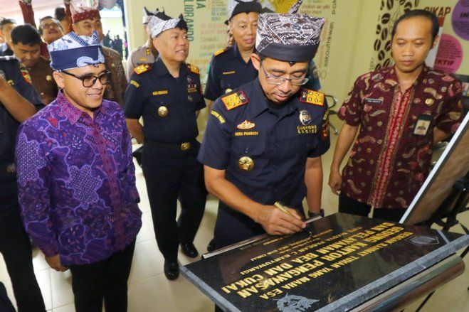 Importir Bahan Baku Industri Dapat Insentif Fiskal Bea Cukai