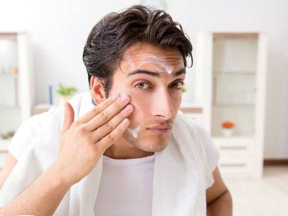Ini 5 Cara Merawat Wajah Pria agar Tetap Sehat dan Bersih