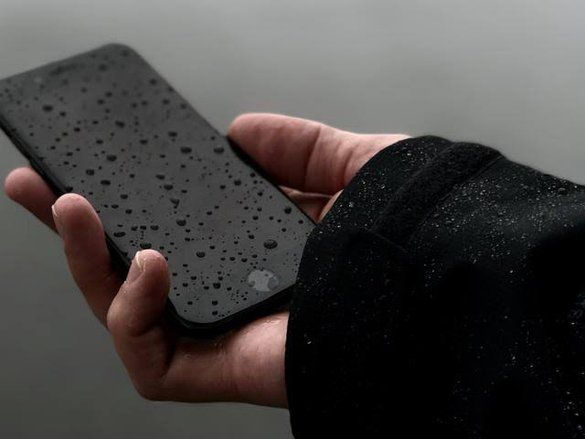 Berikut Cara Melindungi Ponsel saat Hujan 