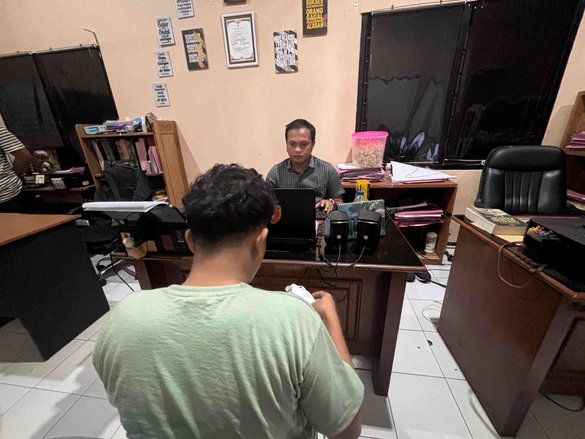 Gegara Curi HP di Konter, Sales Gadungan Ditangkap Polisi Banyuwangi