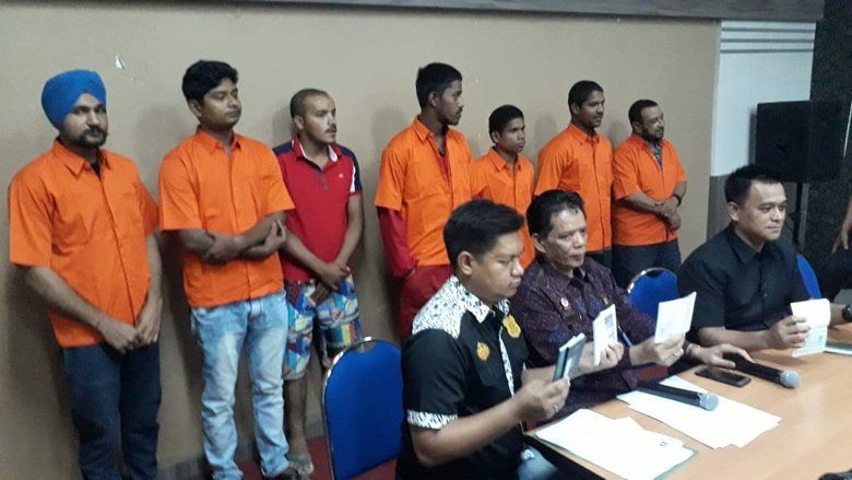 Melanggar Izin Tinggal, Tujuh WNA Dideportasi