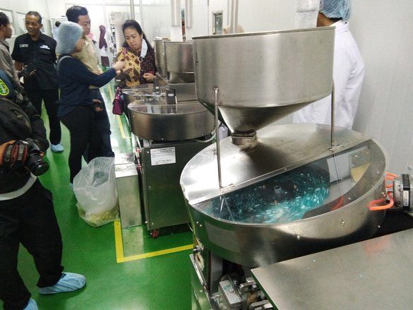 Unair Produksi Cangkang Kapsul Tiga Juta Butir per Hari