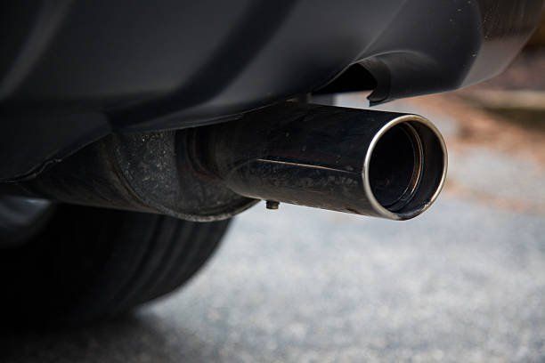 Ini Penyebab Air Keluar dari Knalpot Mobil