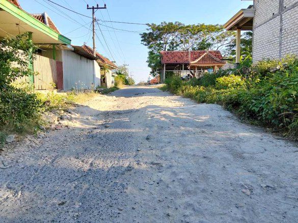 Kenaikan Harga Aspal Gagalkan Tender Tiga Proyek Jalan di Sampang