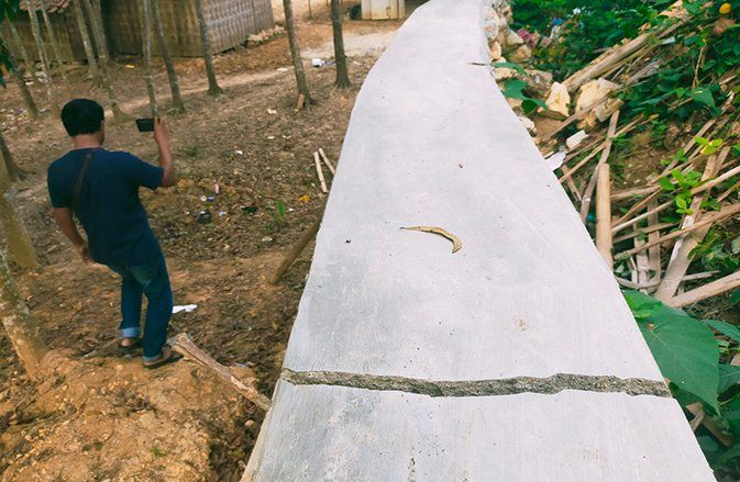 Baru Rampung, Proyek TPT Program Dana Desa di Blu'uran Sampang Madura Rusak 