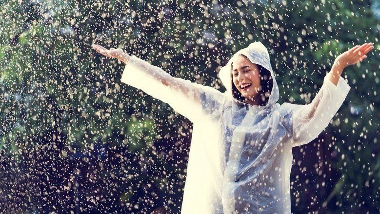 Cara Mencuci dan Merawat Jas Hujan agar Awet